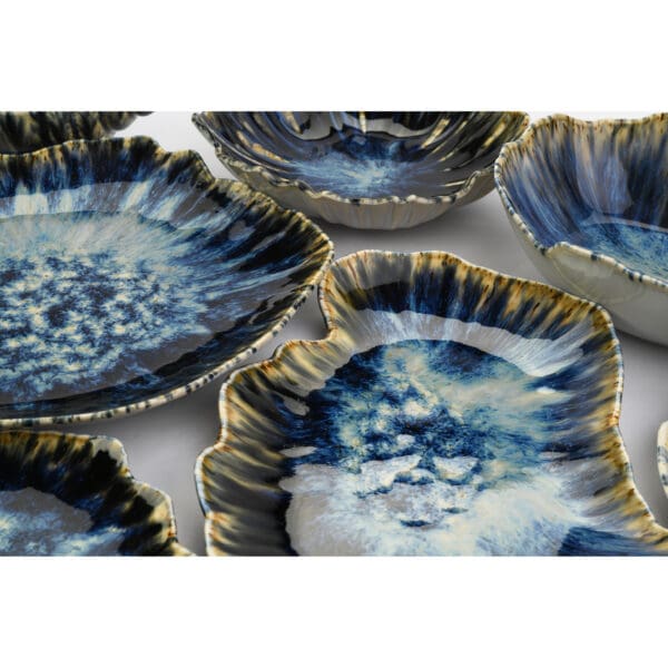 La Mer Blue Porcelain Deep Plate - Image 4